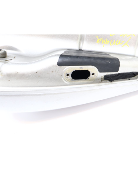 Yamaha XVS 1300A Midnight Star, bränsletank