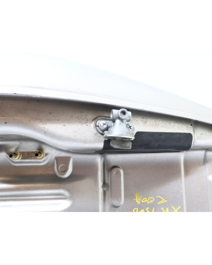 Yamaha XVS 1300A Midnight Star, bränsletank