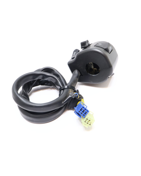 Yamaha XVS 1300A Midnight Star, omkopplare vänster