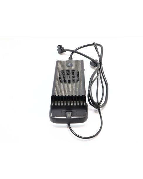 NIU MQi GT, batteriladdare 2