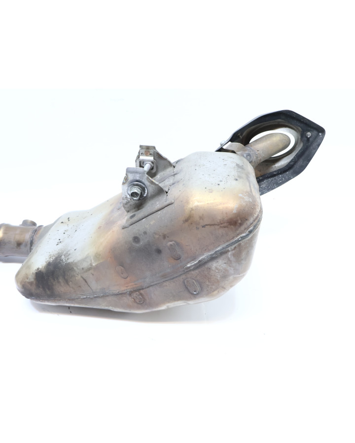 Yamaha MT-09, avgassystem