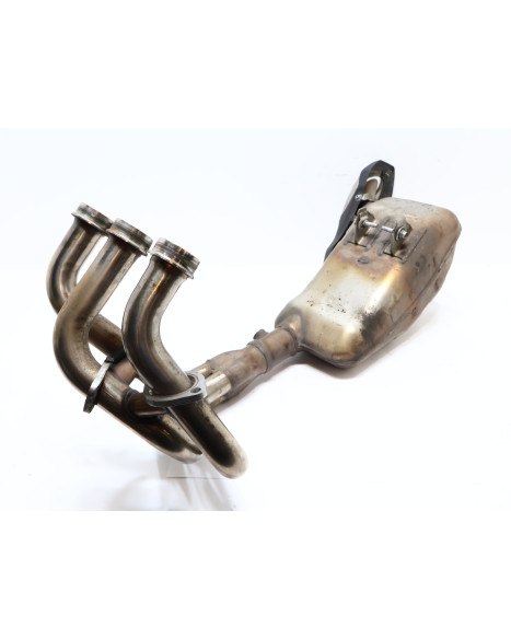 Yamaha MT-09, avgassystem