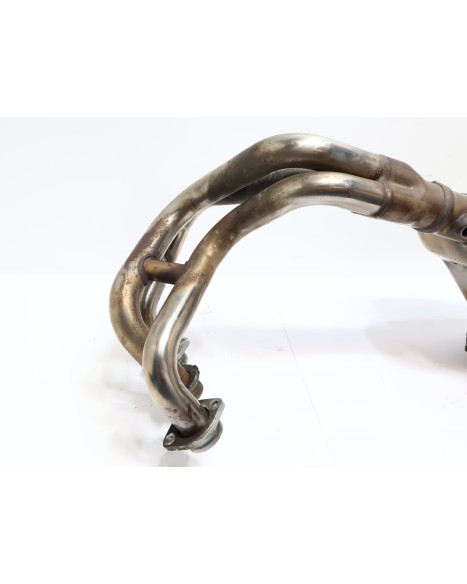 Yamaha MT-09, avgassystem