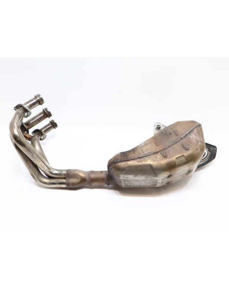 Yamaha MT-09, avgassystem