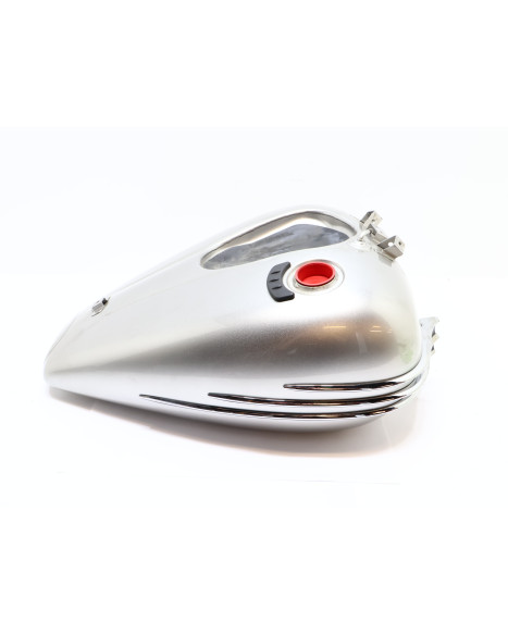 Yamaha XV 1900A Midnight Star, bränsletank