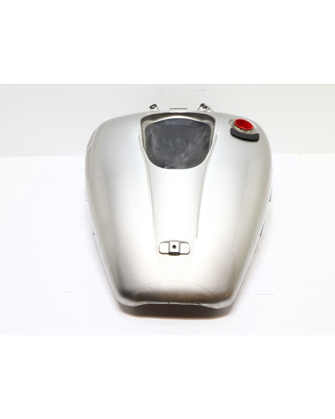 Yamaha XV 1900A Midnight Star, bränsletank 2