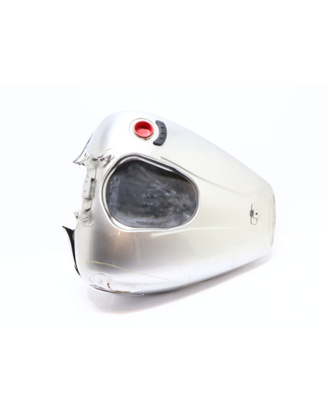 Yamaha XV 1900A Midnight Star, bränsletank