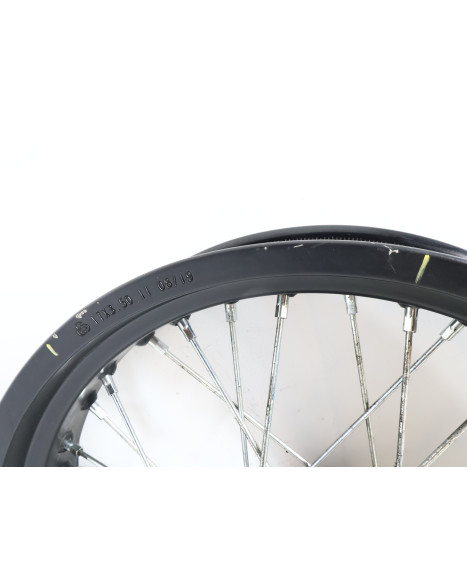 Aprilia SX 125, bakfälg