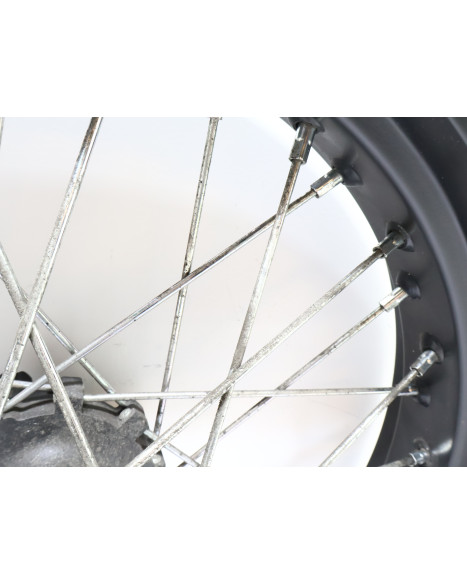 Aprilia SX 125, bakfälg