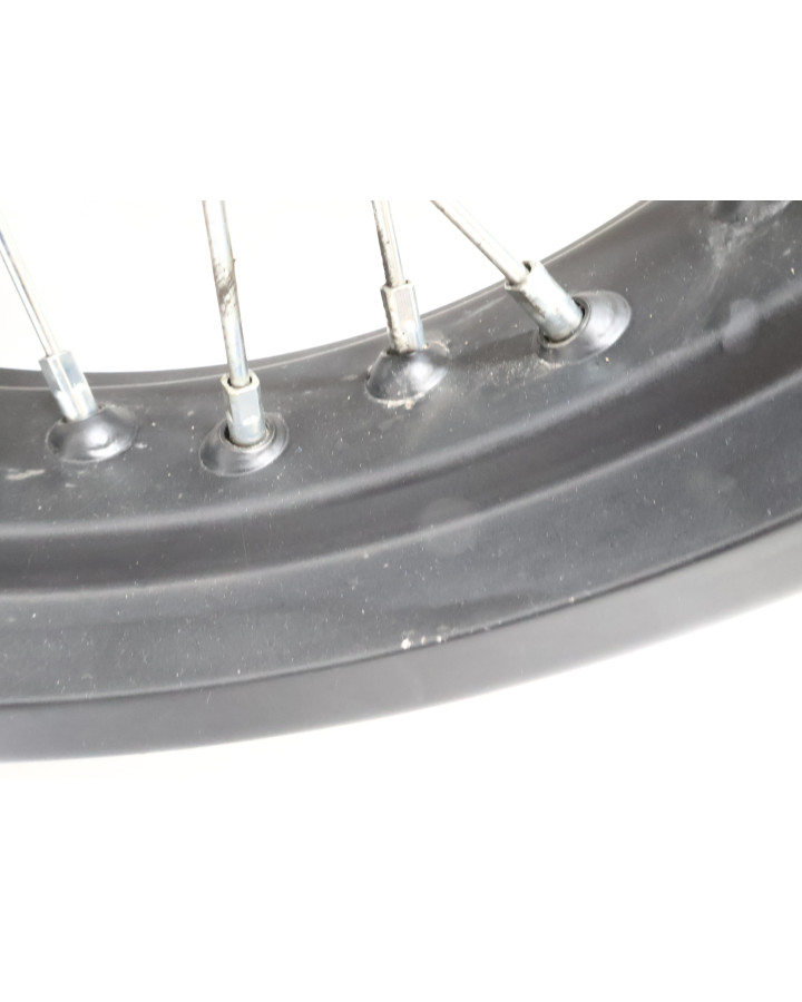 Aprilia SX 125, bakfälg