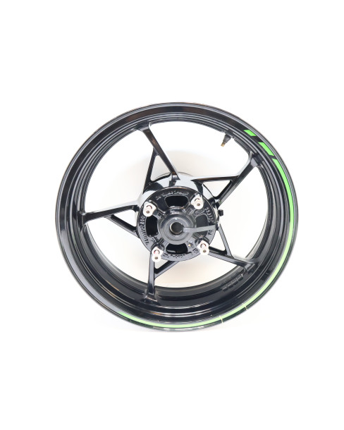 Kawasaki Z900, bakfälg