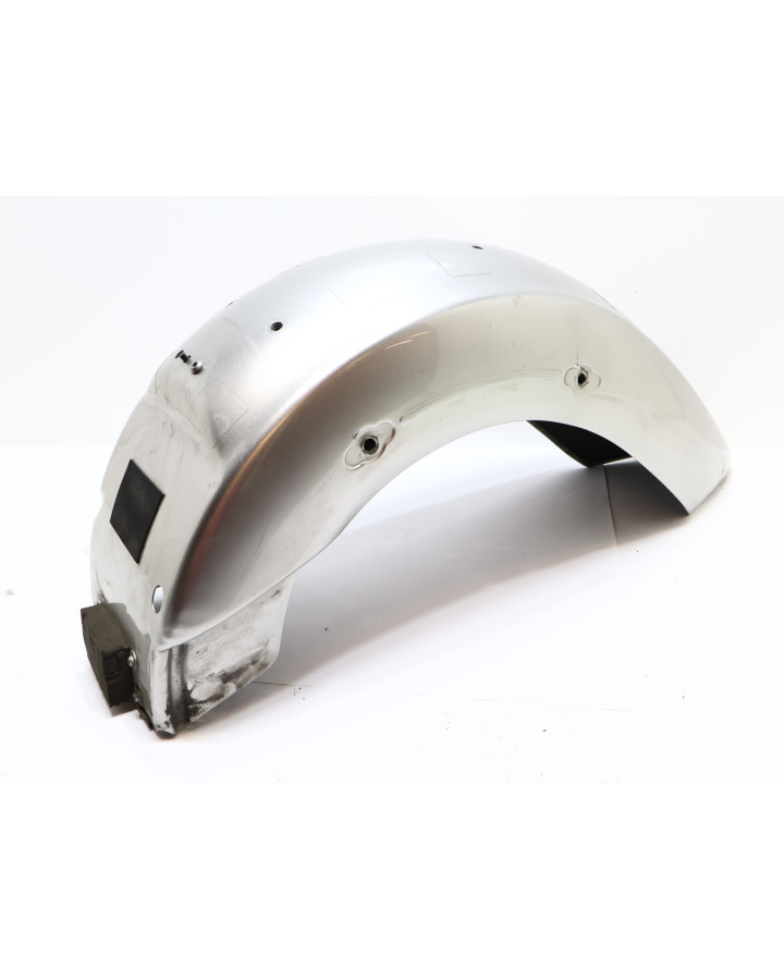 Yamaha XV 1900A Midnight Star, bakskärm