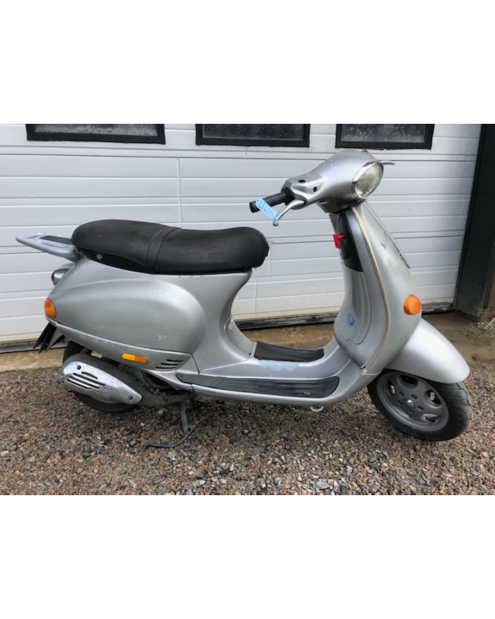 Vespa ET4 M04