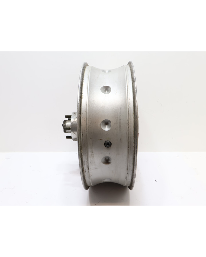 Yamaha XV 1900A Midnight Star, bakfälg