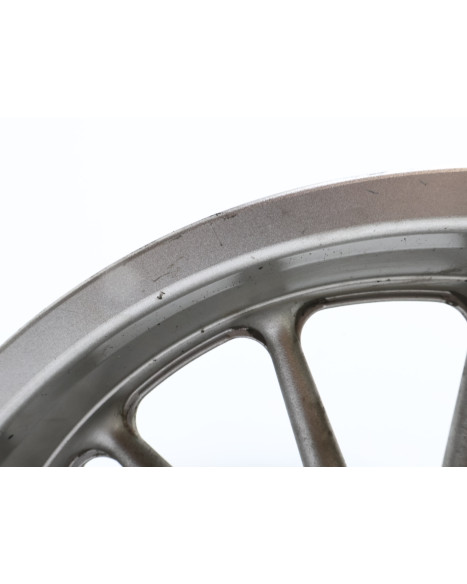 Yamaha XV 1900A Midnight Star, bakfälg