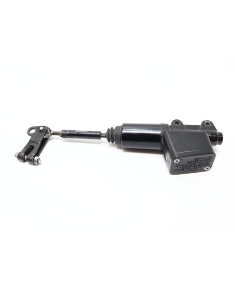 Harley-Davidson Street 750, bromscylinder bak