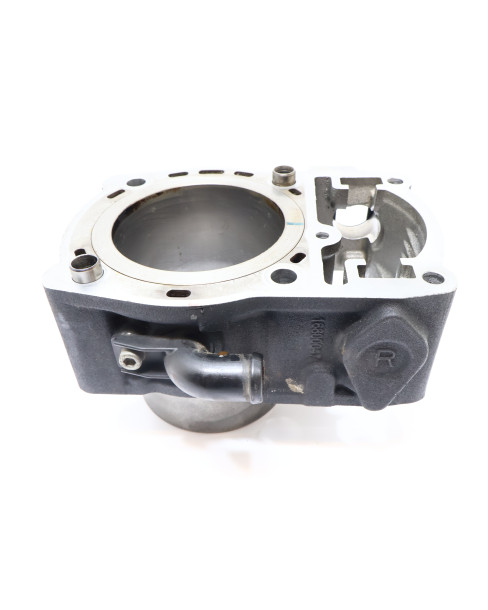 Harley-Davidson Street 750, bakre cylinder 2