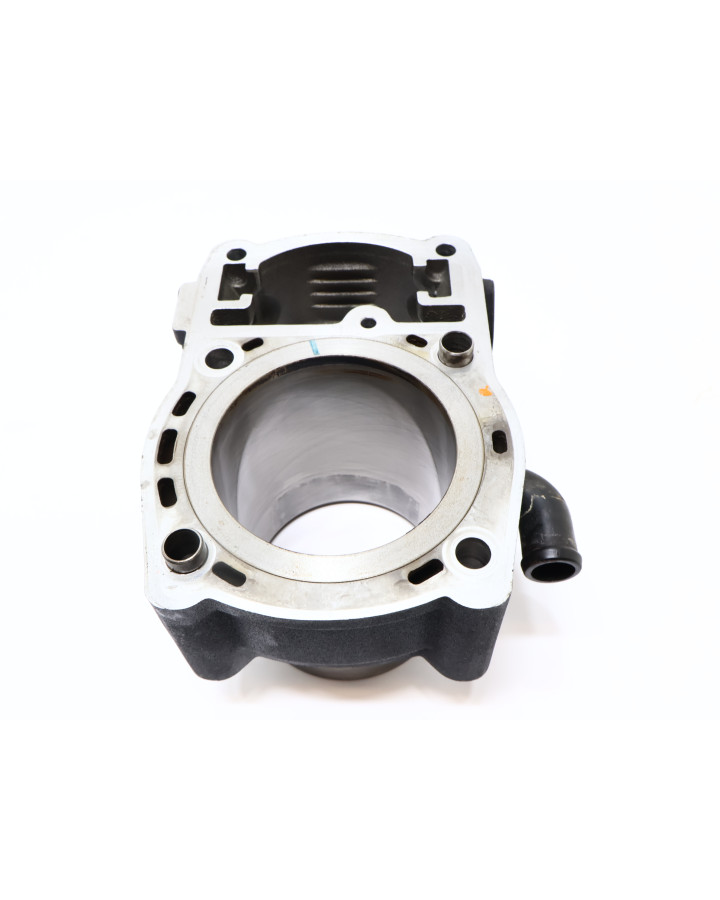 Harley-Davidson Street 750, främre cylinder