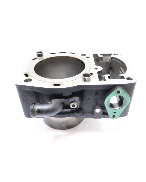 Harley-Davidson Street 750, främre cylinder