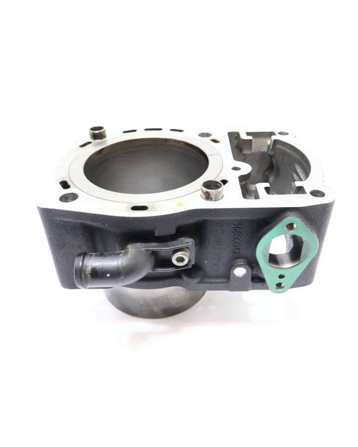 Harley-Davidson Street 750, främre cylinder