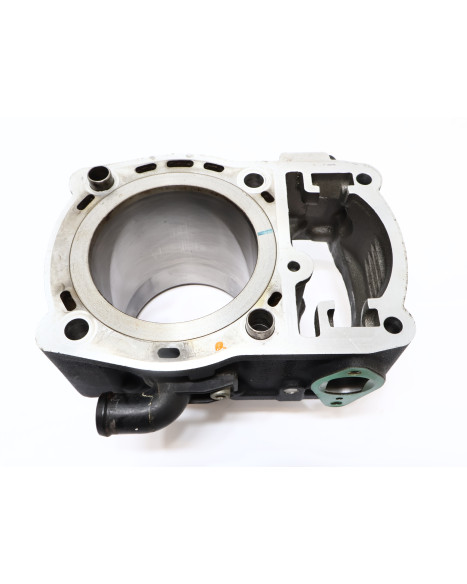 Harley-Davidson Street 750, främre cylinder