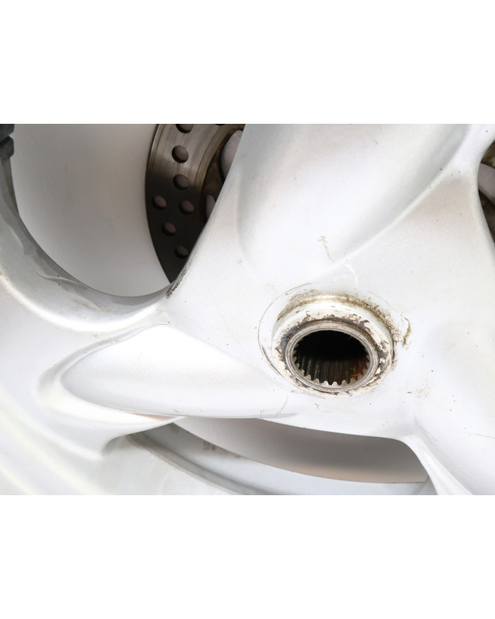 Kymco Grand Dink 250, bakhjul