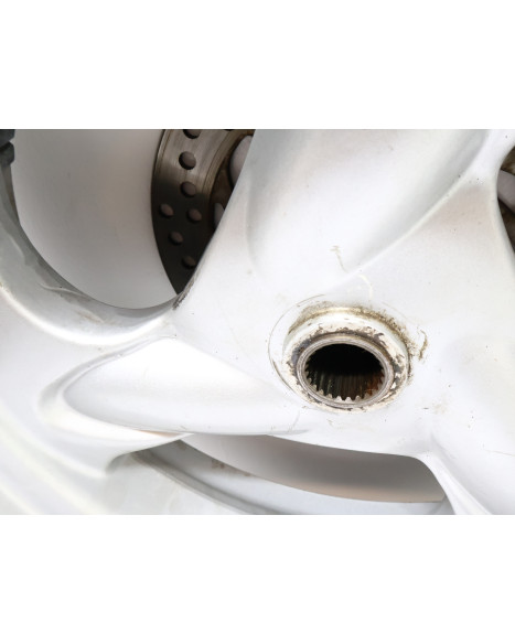 Kymco Grand Dink 250, bakhjul