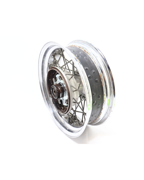 Yamaha XVS 1100 Dragstar, bakfälg