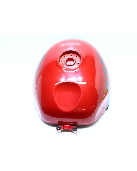 Suzuki GSX-R600, bränsletank