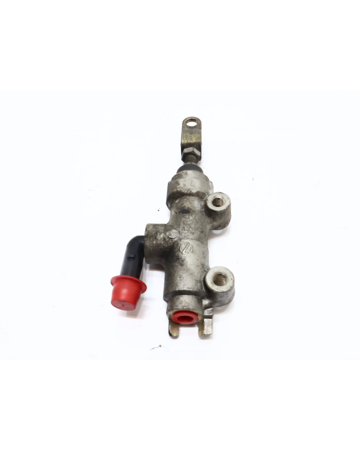 Kawasaki VN1500 Mean Streak, bromscylinder bak