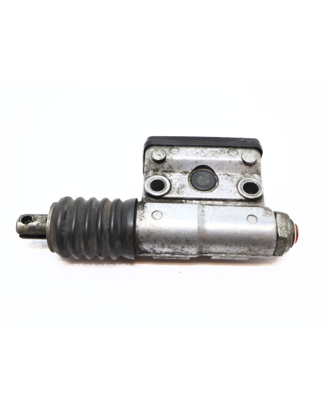 Harley-Davidson Softail Fat Boy, bromscylinder bak