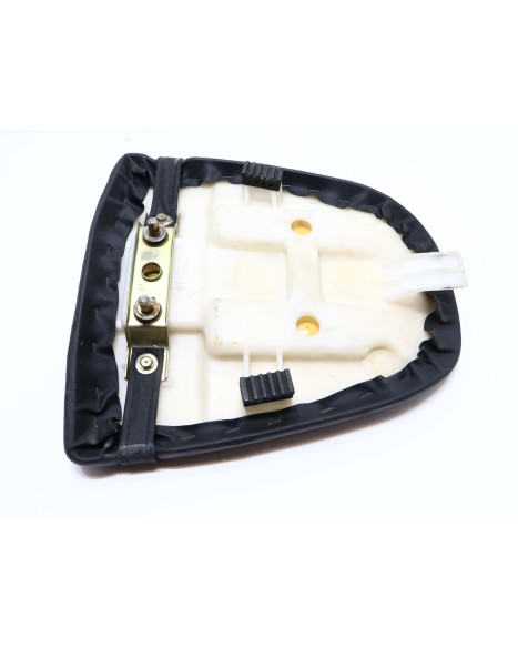 Suzuki GSX-R600, passagerarsadel