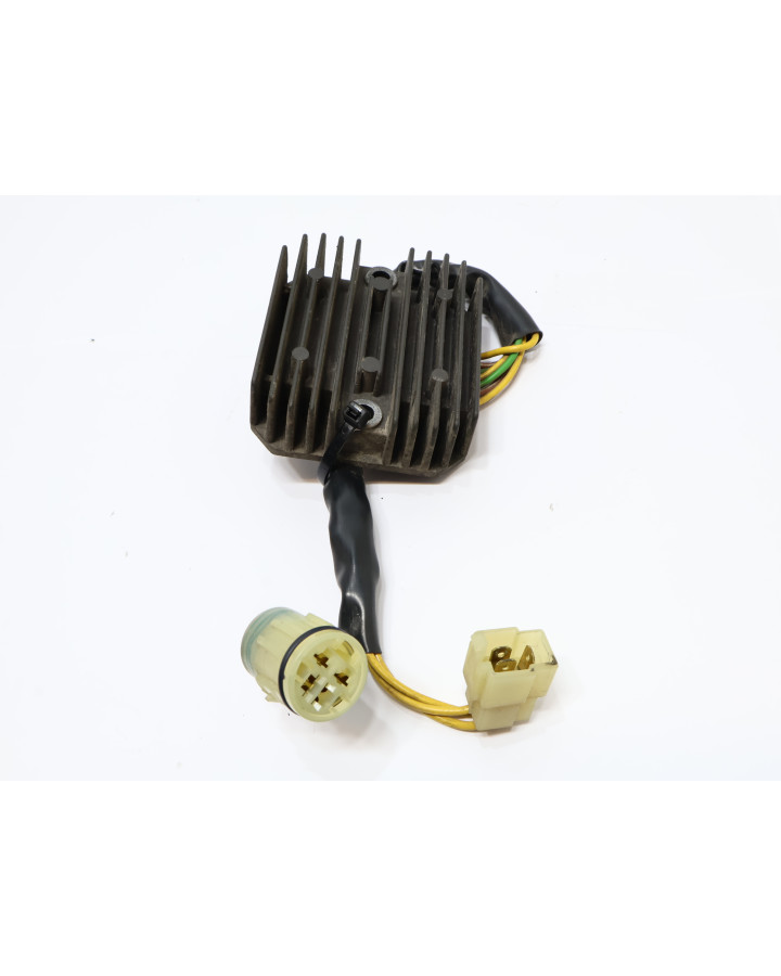 Honda XRV750 Africa Twin, voltregulator