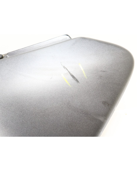 Honda XRV750 Africa Twin, bakre sidokåpa höger