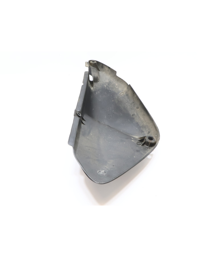 Honda XRV750 Africa Twin, bakre sidokåpa höger