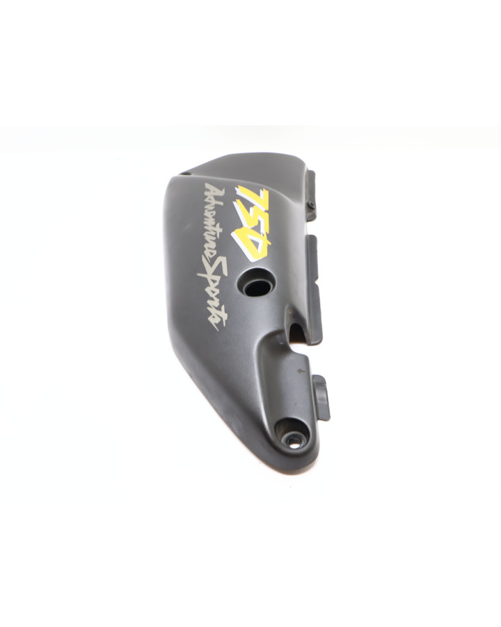 Honda XRV750 Africa Twin, bakre sidokåpa vänster