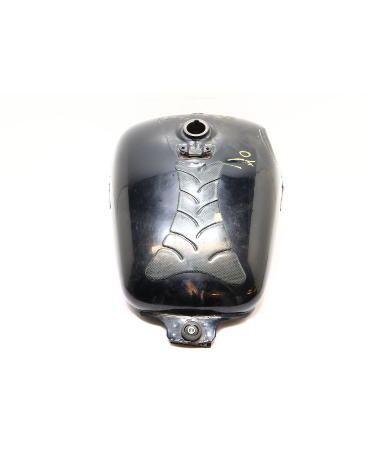 Honda VT750 Shadow, bränsletank