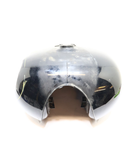 Honda VT750 Shadow, bränsletank