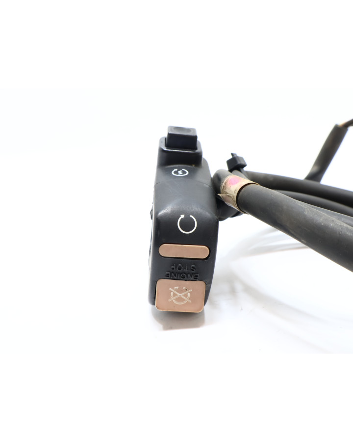 Honda XRV750 Africa Twin, omkopplare höger