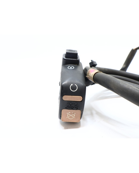 Honda XRV750 Africa Twin, omkopplare höger