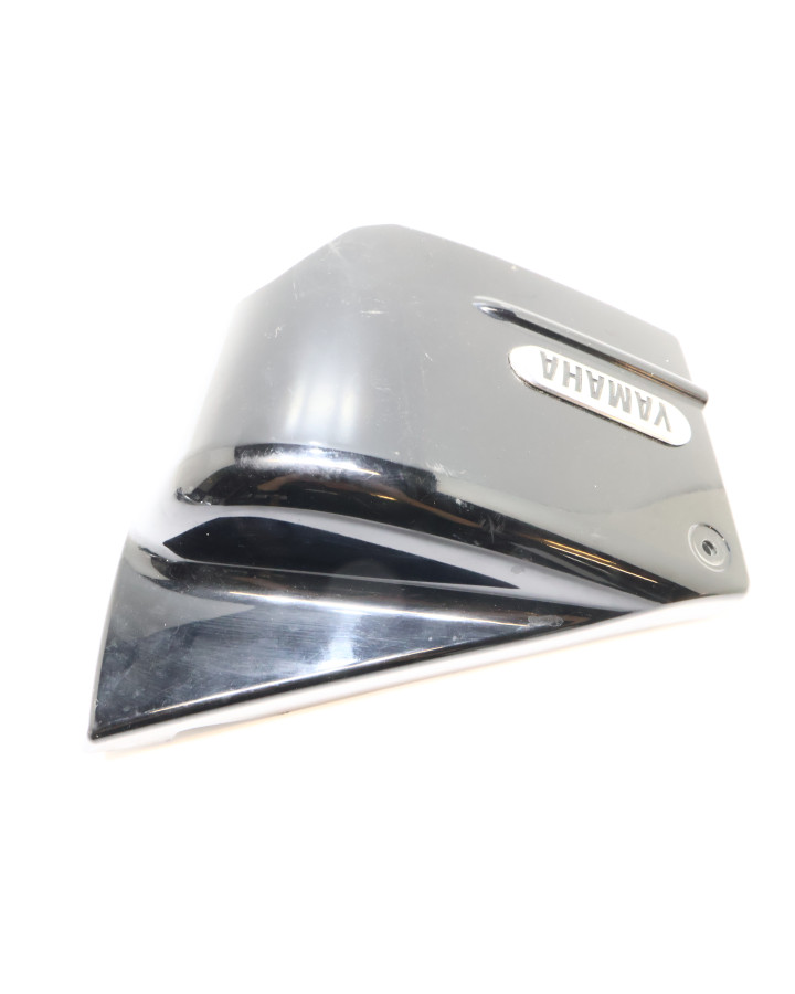 Yamaha XVS 650A Dragstar, sidokåpa höger