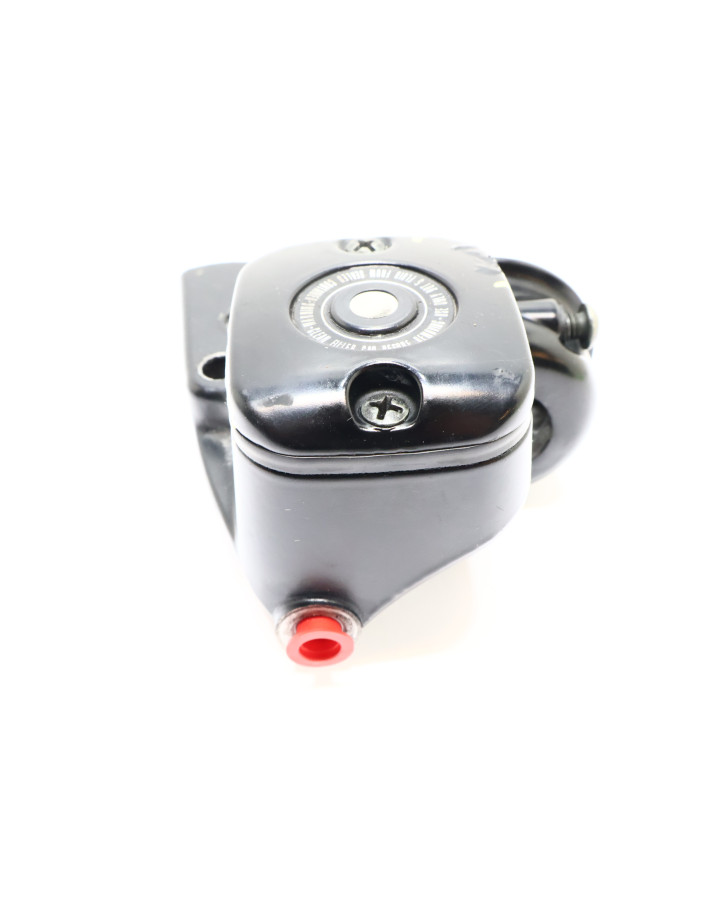 Harley-Davidson Electra Glide, bromscylinder fram