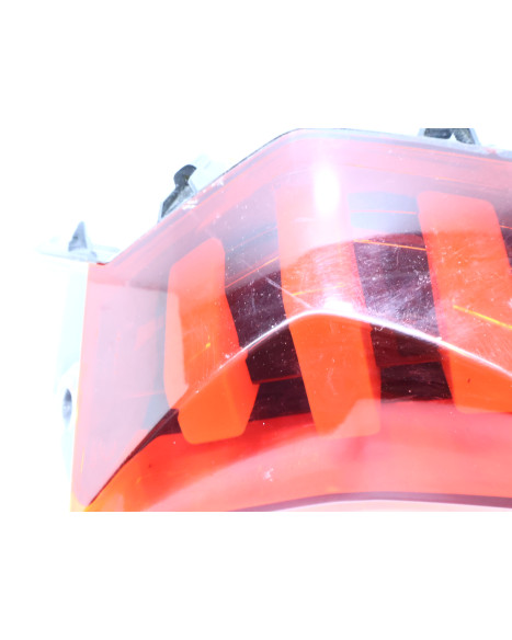 Peugeot Speedfight 4, baklykta LED