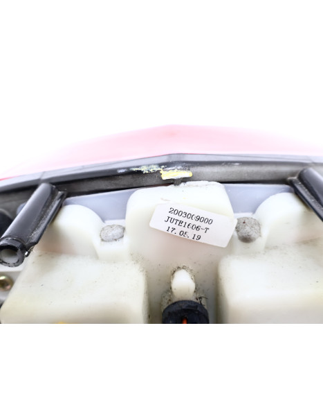 Peugeot Speedfight 4, baklykta LED