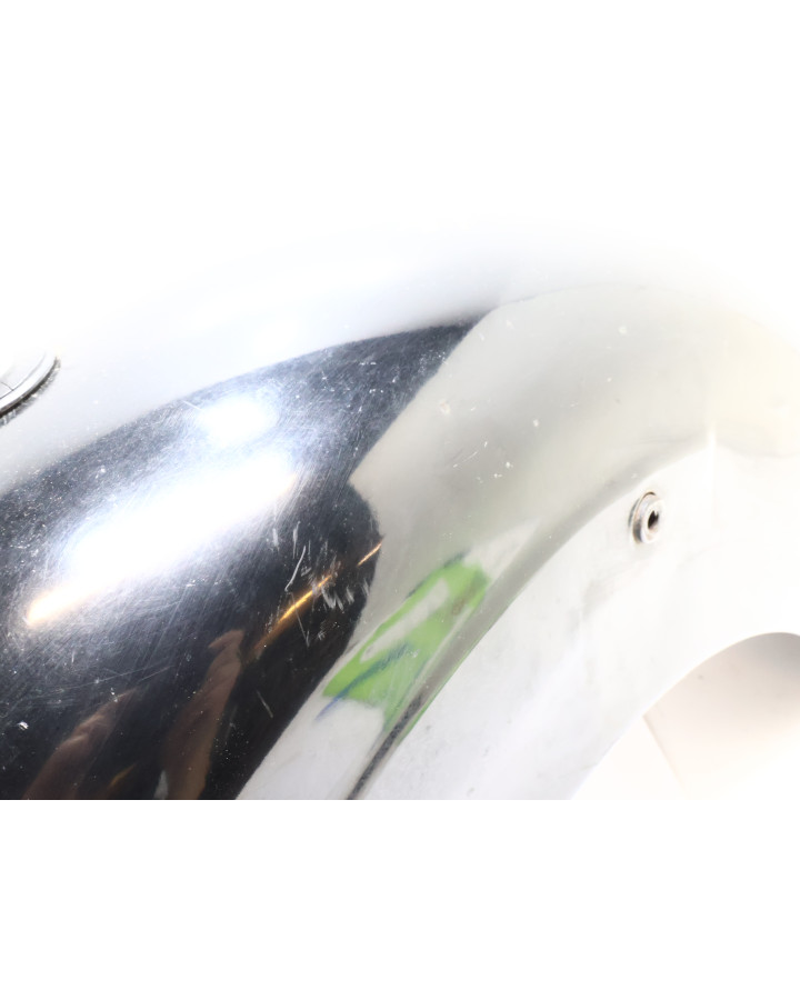 Honda VT750 Shadow, bakskärm