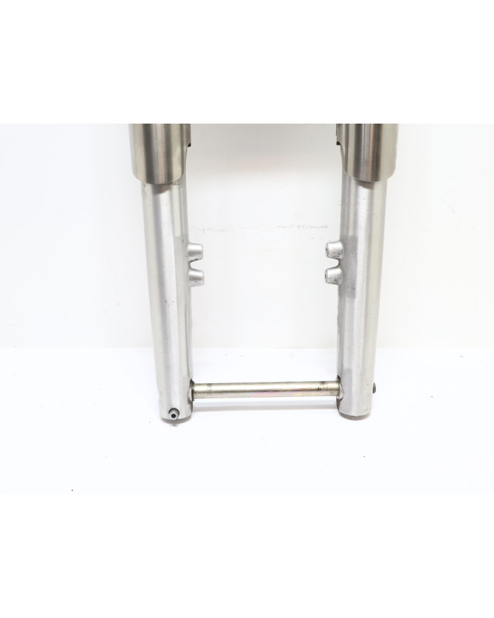 Yamaha XV 1900A Midnight Star, framgaffel