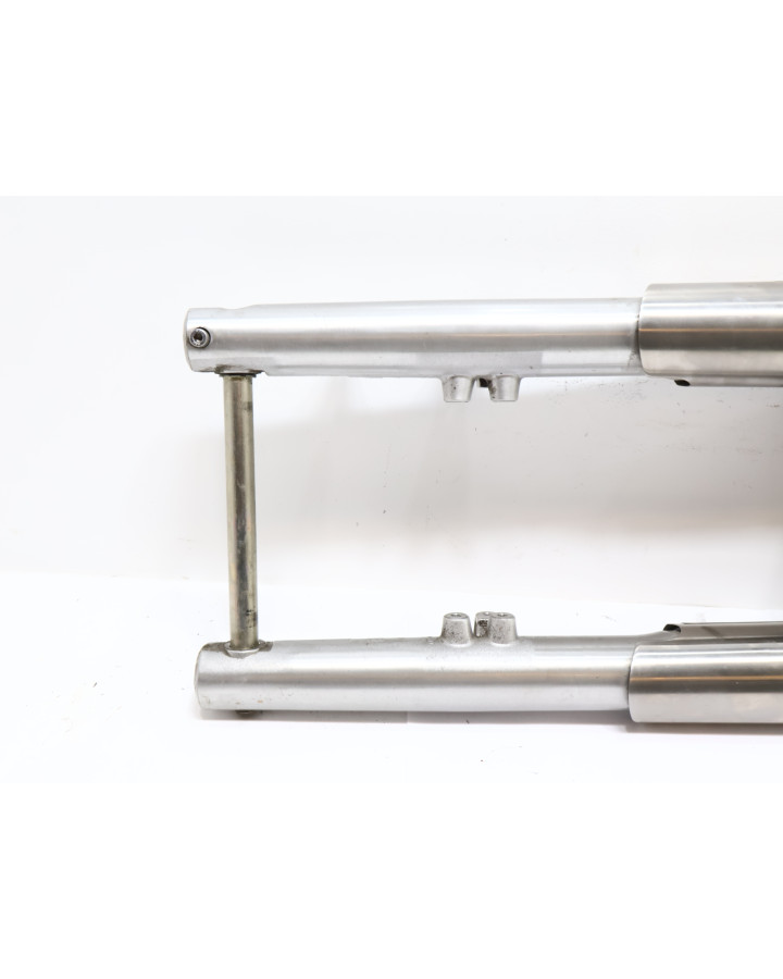 Yamaha XV 1900A Midnight Star, framgaffel