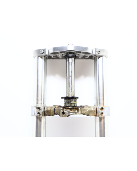 Kawasaki VN1500 Mean Streak, framgaffel