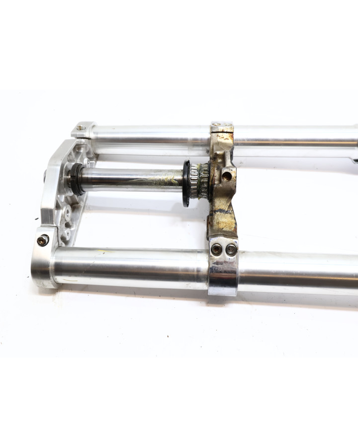 Kawasaki VN1500 Mean Streak, framgaffel