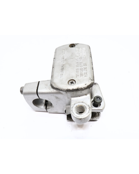 Yamaha XVS 1100 Dragstar, bromscylinder fram